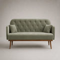 3-Sitzer Sofa mit grünem Samtbezug und Holzrahmen